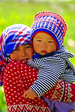 Children, Altyn-Arashan near Kara-Kol, Kyrgyzstan, Central Asia