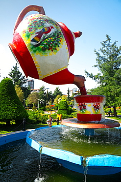 Tea pot fountain at Lahijan, centre of Iran's tea industry, Iran, Middle East