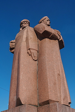 Latvian Riflemen Monument, Soviet statue commemorating fighters in the First World War, in square bearing its name, Riga, Latvia, Europe