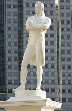 Statue of Sir Stamford Raffles at Raffles Landing Site, Singapore, South East Asia