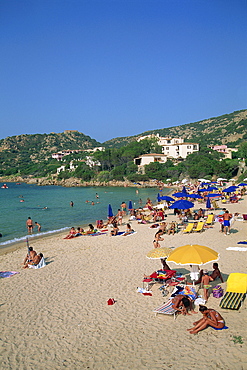 Tourists on a beach in the Golf di Marinella, on the on the island of Sardinia, Italy, Mediterranean, Europe