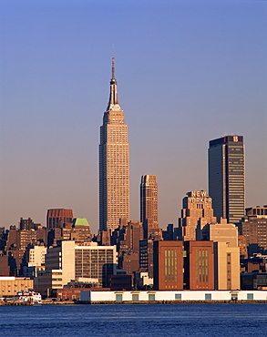 Manhattan skyline and the Empire State Building, New York City, United States of America, North America