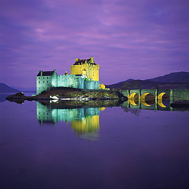 Eilean Donan castle, Dornie, Highlands, Scotland, United Kingdom, Europe