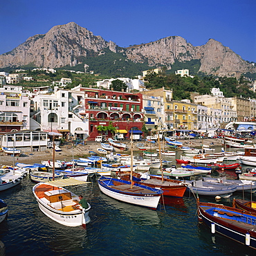 Boats moored in the Marina Grande, Capri, Campania, Italy, Europe