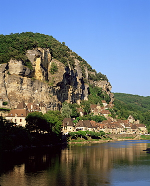 La Roque Gageac, the Dordogne, Aquitaine, France, Europe