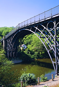 The Iron Bridge over the River Severn, Ironbridge, Shropshire, England, UK