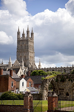 Gloucester Cathedral Tower and ruins of Bishop's Palace, Gloucester, Gloucestershire, England, United Kingdom, Europe