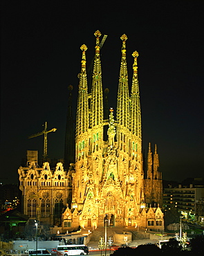 The Sagrada Familia, the Gaudi cathedral, illuminated at night in Barcelona, Cataluna, Spain, Europe