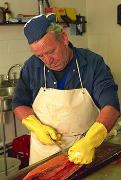 Preparing salmon, Dunkeld Smokery, Scotland, United Kingdom, Europe