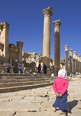 Cardo maximus and Nymphaeum, Jerash, Jordan, Middle East