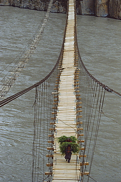 Old and new bridges across the Hunza River in Hunza, Pakistan, Asia