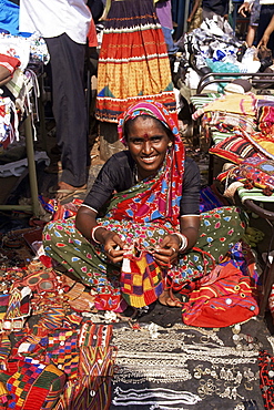 Woman in market, Mapusa, Goa, India, Asia