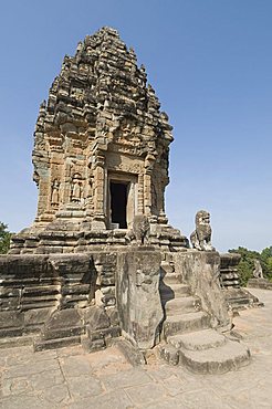 Bakong Temple, AD881, Roluos Group, near Angkor, UNESCO World Heritage Site, Siem Reap, Cambodia, Indochina, Southeast Asia, Asia