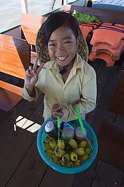 Tonle Sap Lake, Vietnamese Boat People, near Siem Reap, Cambodia, Indochina, Southeast Asia, Asia