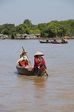 Tonle Sap Lake, Vietnamese Boat People, near Siem Reap, Cambodia, Indochina, Southeast Asia, Asia