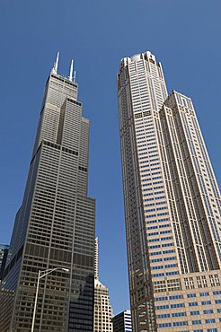 Sears Tower with white aerials, Chicago, Illinois, United States of America, North America