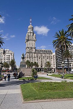 Palacio Salvo, on east side of Plaza Independencia (Independence Square), Montevideo, Uruguay, South America