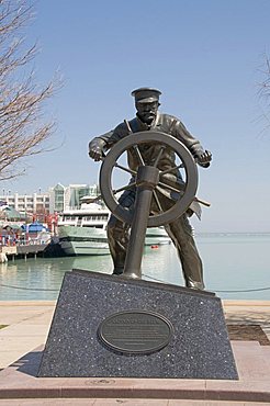 Captain on the Helm statue, Navy Pier, Chicago, Illinois, United States of America, North America