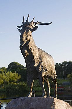 Statue of King Puck, Killorglin, Ring of Kerry, County Kerry, Munster, Republic of Ireland, Europe