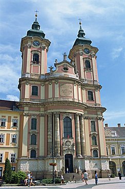 Minorite church of St. Anthony, in Istvan Dobo Ter Square, Eger, Hungary, Europe