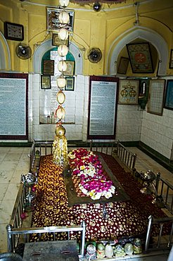 Tomb of relative of Aurangzeb, Khuldabad, Maharashtra, India, Asia