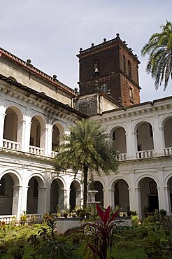 Cloisters of the Basilica of Bom Jesus, built 1594, Old Goa, UNESCO World Heritage Site, Goa, India, Asia