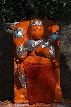 Outdoor shrine to Hindu god, Maheshwar, Madhya Pradesh state, India, Asia