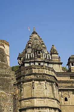 Shiva Hindu temple and Ahilya Fort Complex on banks of the Narmada River, Maheshwar, Madhya Pradesh state, India, Asia