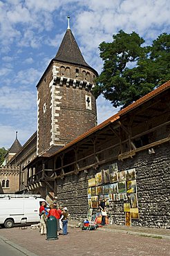 The old city walls, Krakow (Cracow), UNESCO World Heritage Site, Poland, Europe