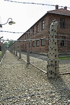 Electric fence, Auschwitz concentration camp, now a memorial and museum, UNESCO World Heritage Site, Oswiecim near Krakow (Cracow), Poland, Europe