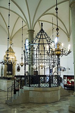 The Old Synagogue (Stara Synagoga) in the Jewish District of Kazimierz, Krakow (Cracow), Poland, Europe