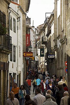 Rua Do Franco, a street famous for its restaurants, Santiago de Compostela, Galicia, Spain, Europe