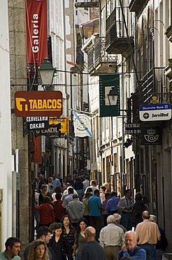 Rua Do Franco, a street famous for its restaurants, Santiago de Compostela, Galicia, Spain, Europe