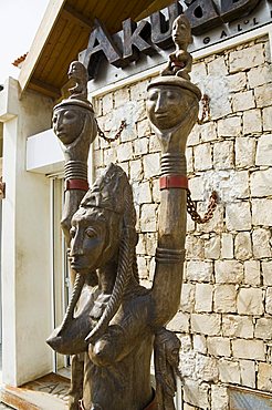 Shop selling African carvings and jewellery, Santa Maria, Sal (Salt), Cape Verde Islands, Africa