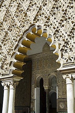 Patio de las Doncellas (Patio of the Maidens), Real Alcazar, Santa Cruz district, Seville, Andalusia (Andalucia), Spain, Europe