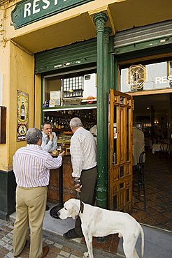 Tapas bar and restaurant in the El Arenal area near the bull ring, Seville, Andalusia, Spain, Europe