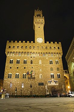 Palazzo Vecchio on the Piazza della Signoria, UNESCO World Heritage Site, Florence (Firenze), Tuscany, Italy, Europe