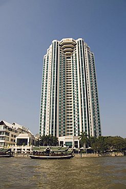 Peninsula Hotel, on the Chao Phraya River, Bangkok, Thailand, Southeast Asia, Asia