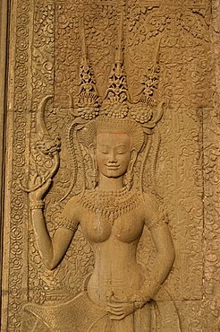 Detail of wall carving depicting an apsara at Angkor Wat, UNESCO World Heritage Site, Siem Reap, Cambodia, Indochina, Southeast Asia, Asia