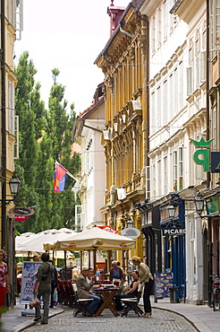 Pavement cafe on the Stari Trg, Ljubljana, Slovenia, Europe