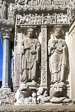 Statues of saints, St. Trophime church, Arles, Bouches-du-Rhone,  Provence, France, Europe