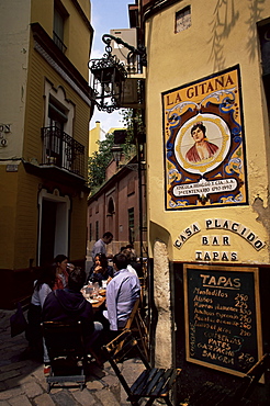 Tapas bar, Barrio Santa Cruz, Seville, Andalucia, Spain, Europe