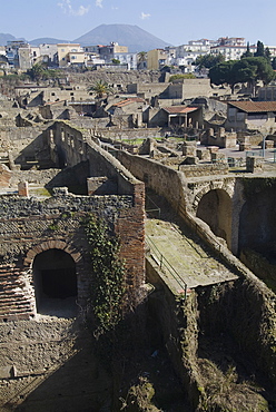 The ruins of Herculaneum, a large Roman town destroyed in 79AD by a volcanic eruption from Mount Vesuvius, UNESCO World Heritage Site, near Naples, Campania, Italy, Europe