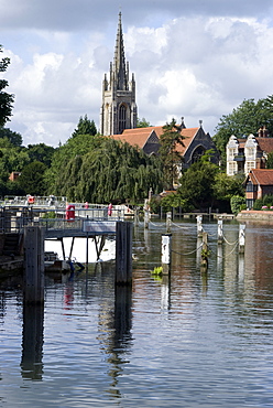 The River Thames at Marlow, Buckinghamshire, England, United Kingdom, Europe