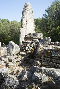 Coddhu Vecchju (Tomba di Giganti), a megalithic Sardinian gallery grave, near Arzachena, Sardinia, Italy, Europe