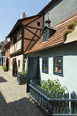 Golden Lane (Zlata Ulicka), inside the Castle precincts, Prague, Czech Republic, Europe