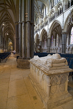 Cathedral interior and tomb, Lincoln, Lincolnshire, England, United Kingdom, Europe 