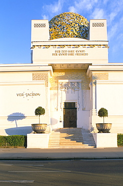 Art Nouveau exterior of the Secession Museum, Vienna, Austria, Europe