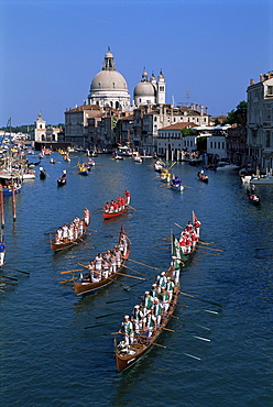 Regatta Storica, Grand Canal and Santa Maria della Salute, Venice, UNESCO World Heritage Site, Veneto, Italy, Europe