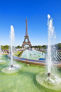 Eiffel Tower and the Trocadero Fountains, Paris, France, Europe